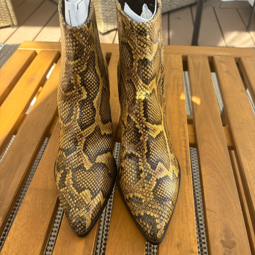 Dolce Vita Women’s Issa Western Pointed Toe Snakeskin Print Ankle Booties